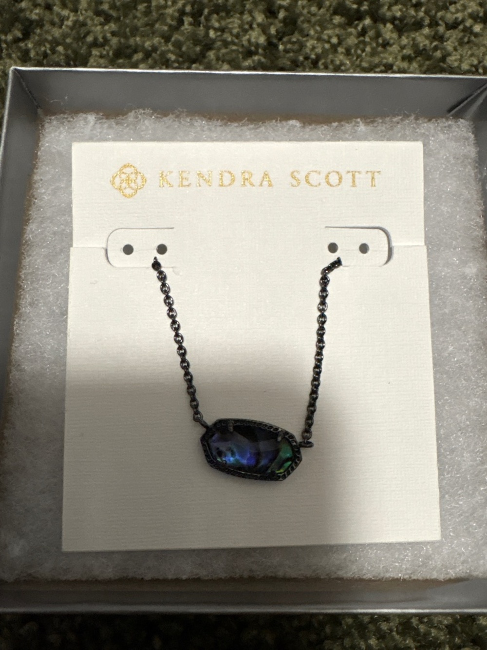 Kendra Scott signature necklace NWT